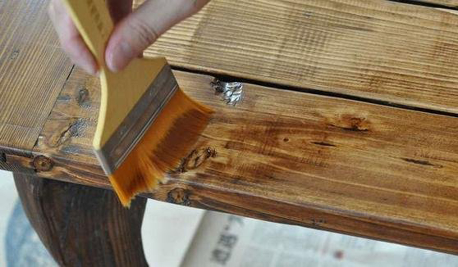 木工爱好者必备知识，木蜡油与清漆哪个好？