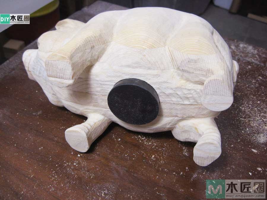 零基础木工diy，学雕刻小木猪储蓄罐的方法