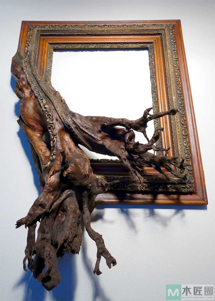 艺术家手中的相框，让相框里长出木头