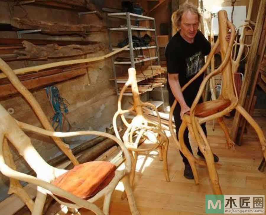 牛气奥地利艺术家，耗时20年创造自然生长的BIG格木椅