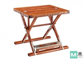 交杌，俗称“马闸”，一种可折叠的坐具，也作“马扎”