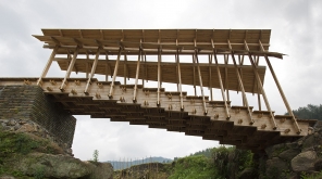 最有创意的建筑设计，这座桥没有使用任何接连件