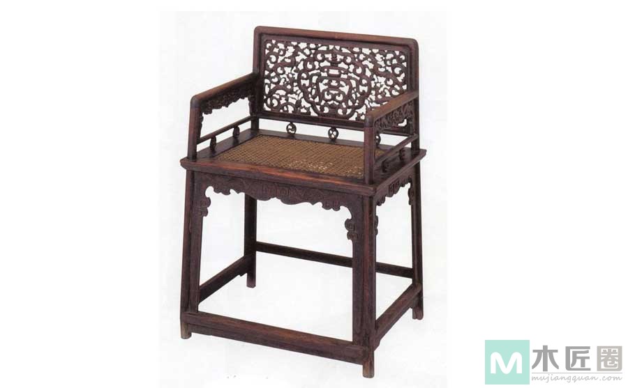 古典家具之玫瑰椅，玫瑰椅又叫文椅，属于扶手椅的一种