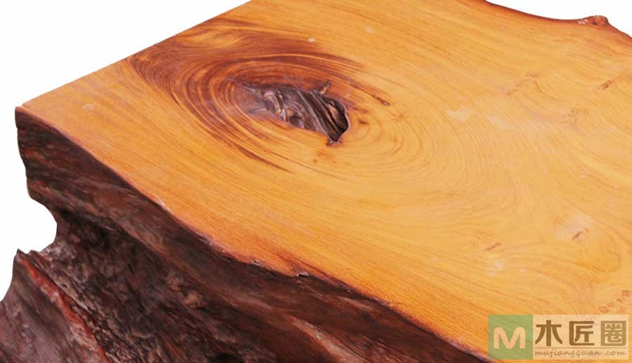 紫檀木的种类多种多样，如何区分小叶紫檀和大叶紫檀