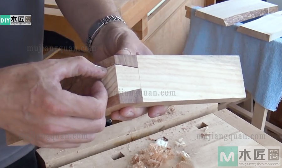 图解制作过程，榫卯结构之燕尾榫的110度板端边接方法
