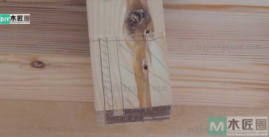 传统榫卯粽角榫的做法，又有人叫综角榫或三角齐尖