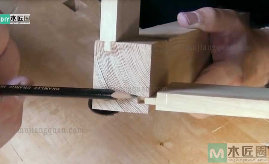怎样用传统的榫卯结构，作为实木桌的衔接方式
