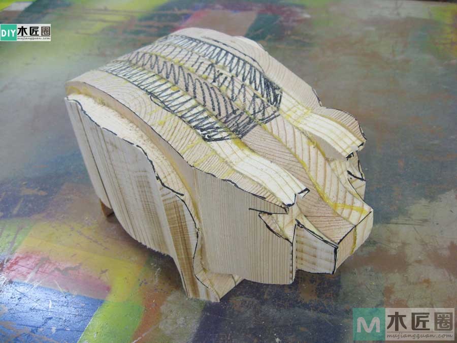 零基础木工diy，学雕刻小木猪储蓄罐的方法