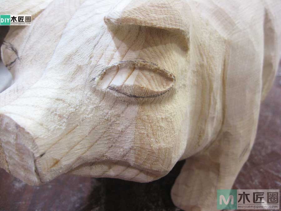 零基础木工diy，学雕刻小木猪储蓄罐的方法