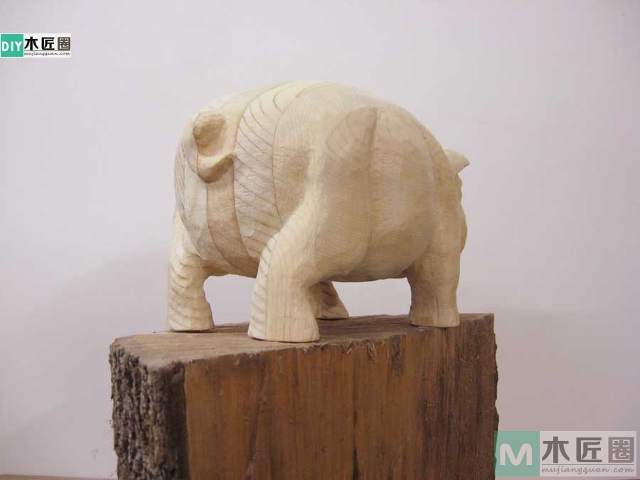 零基础木工diy，学雕刻小木猪储蓄罐的方法
