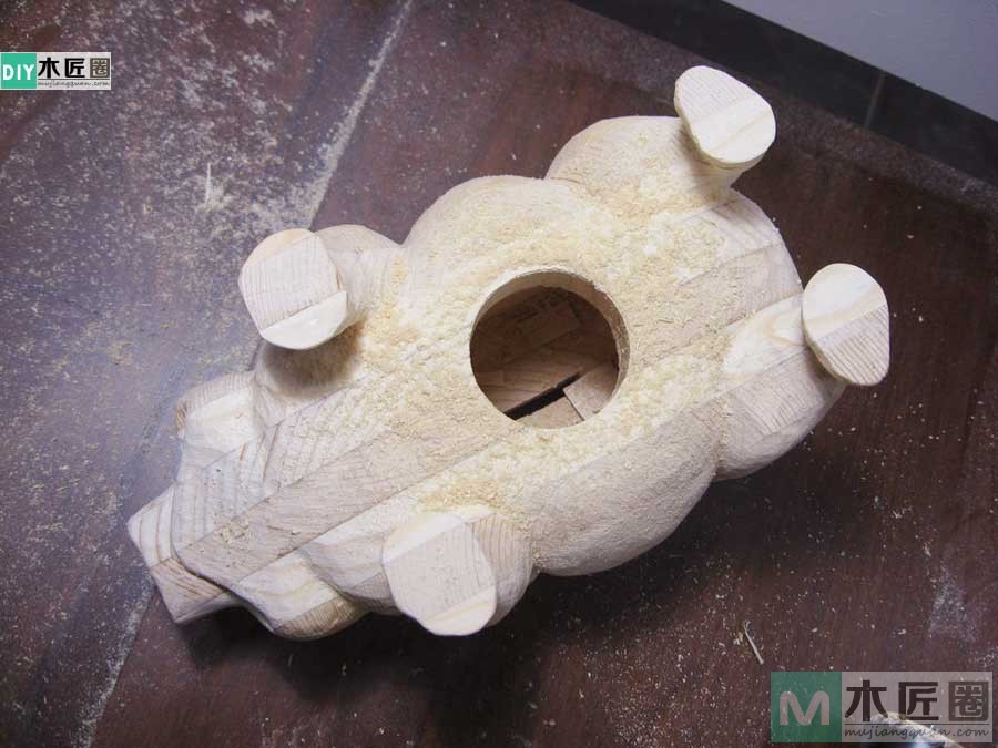 零基础木工diy，学雕刻小木猪储蓄罐的方法