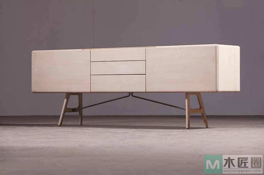 北美硬枫木，是一种耐寒树种，木质坚硬沉重