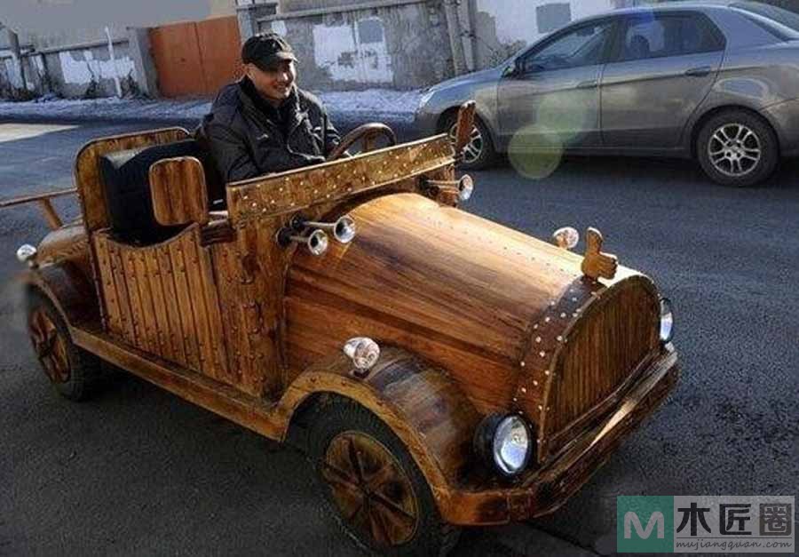 高手在民间，木匠花费万元打造木质电动汽车
