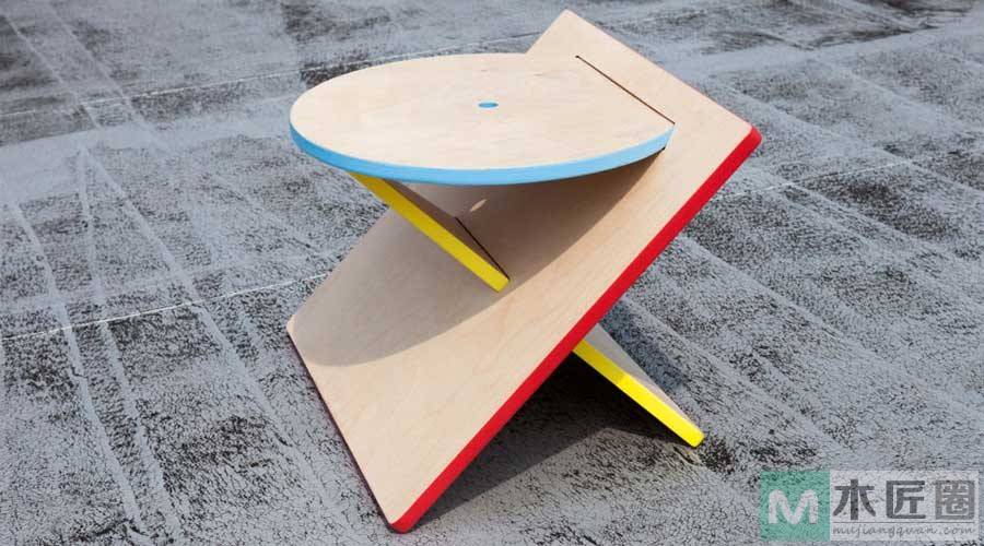 几何积木凳子，节约空间的巧妙拼接