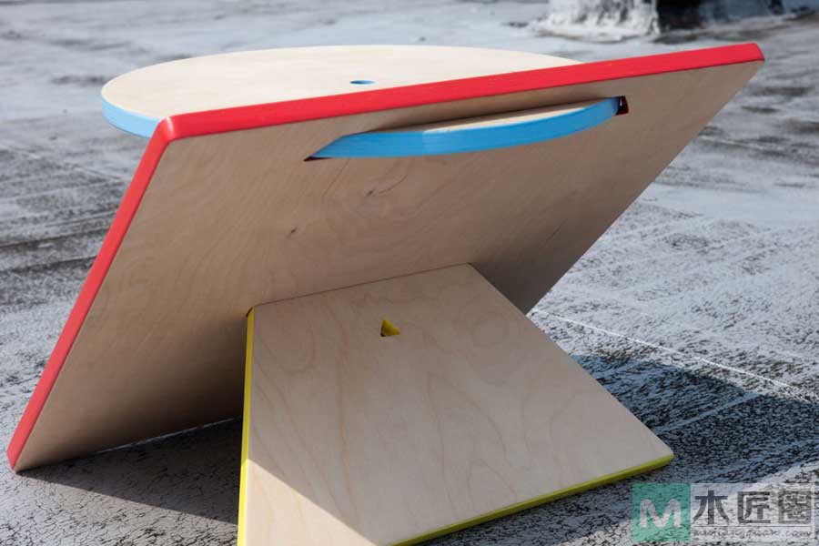 几何积木凳子，节约空间的巧妙拼接