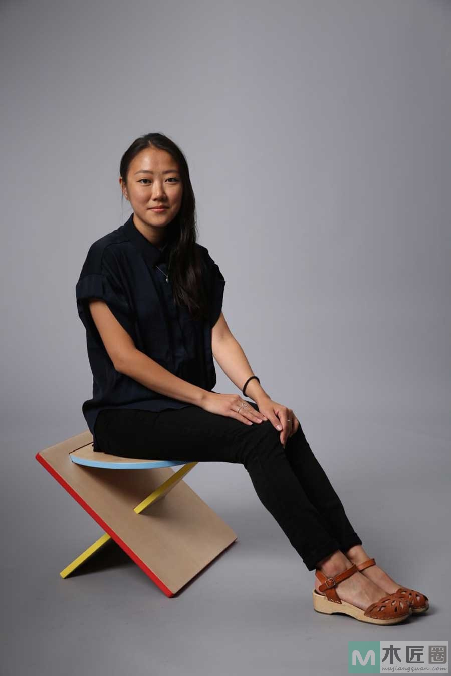 几何积木凳子，节约空间的巧妙拼接