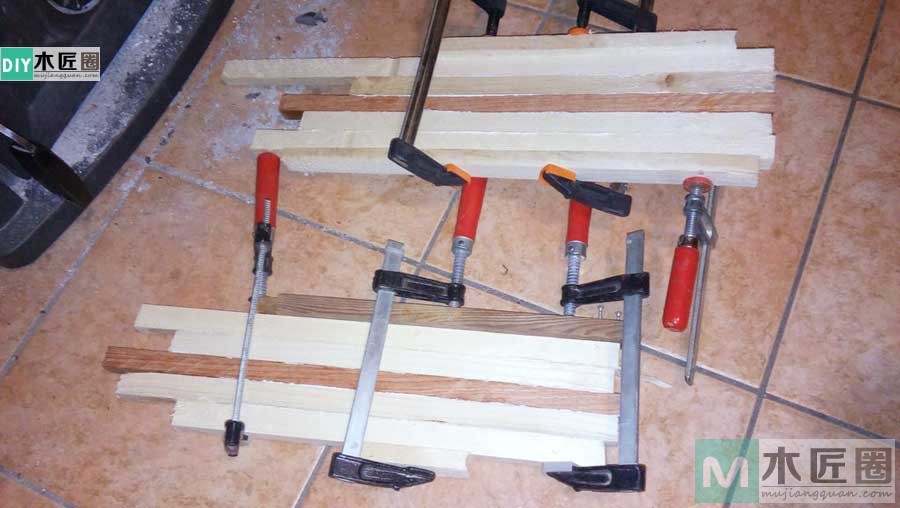 厨房需要三块砧板才能满足所有需求，点心砧板的制作工艺