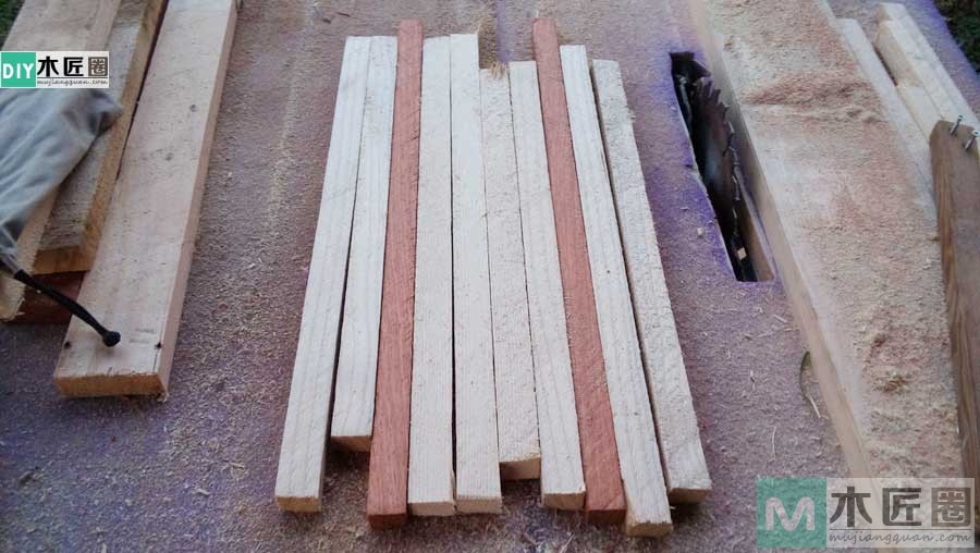 厨房需要三块砧板才能满足所有需求，点心砧板的制作工艺