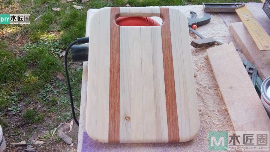 厨房需要三块砧板才能满足所有需求，点心砧板的制作工艺