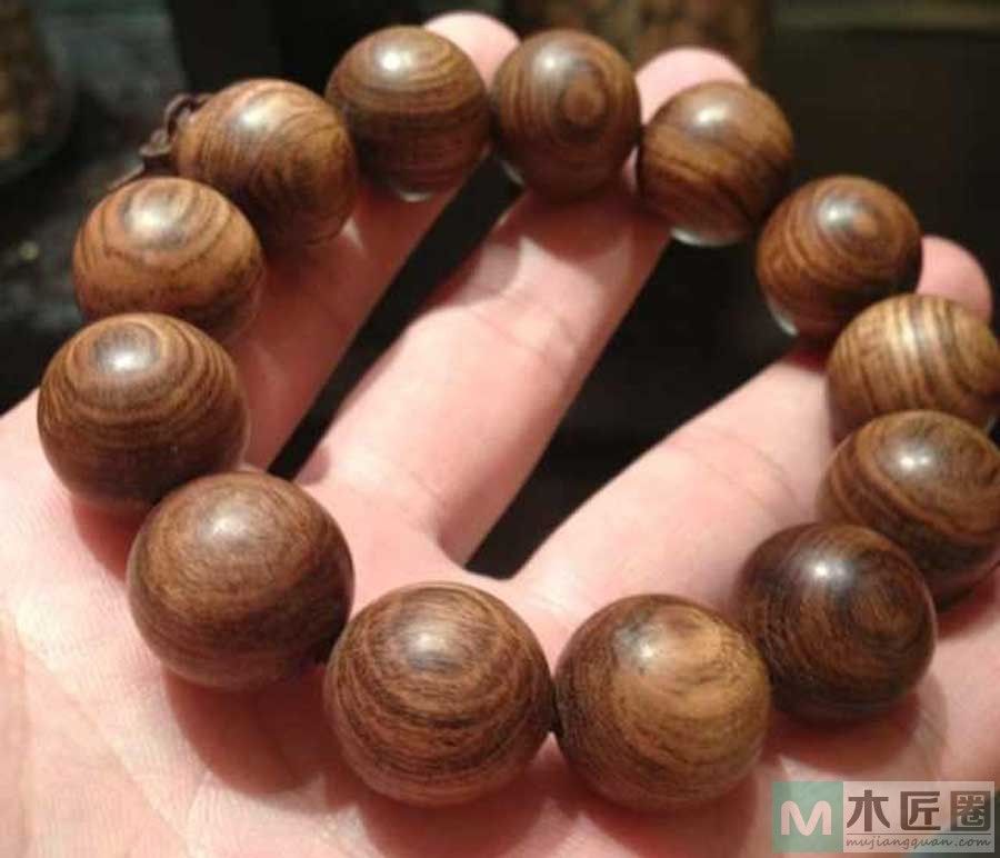 黄菠萝木手串，黄菠萝木是我国三大珍贵阔叶树种之一