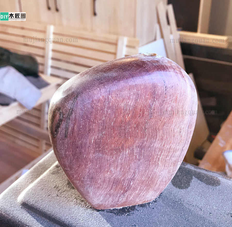 木工爱好达人，分享木质插花瓶的做法图解方法