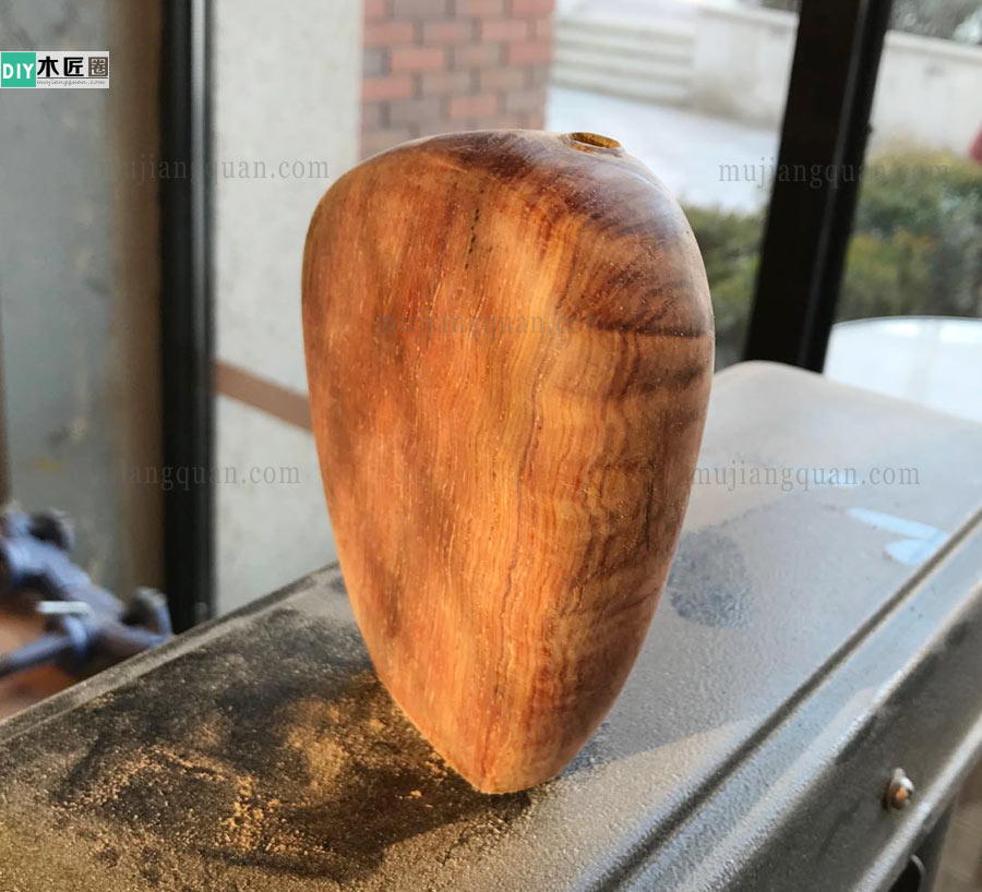 木工爱好达人，分享木质插花瓶的做法图解方法