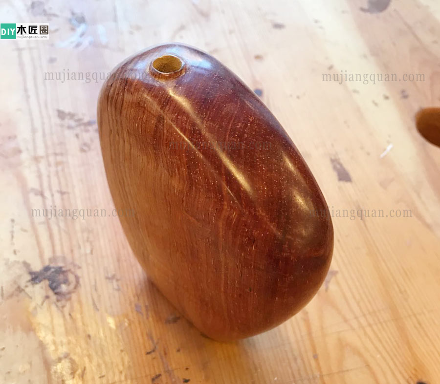 木工爱好达人，分享木质插花瓶的做法图解方法