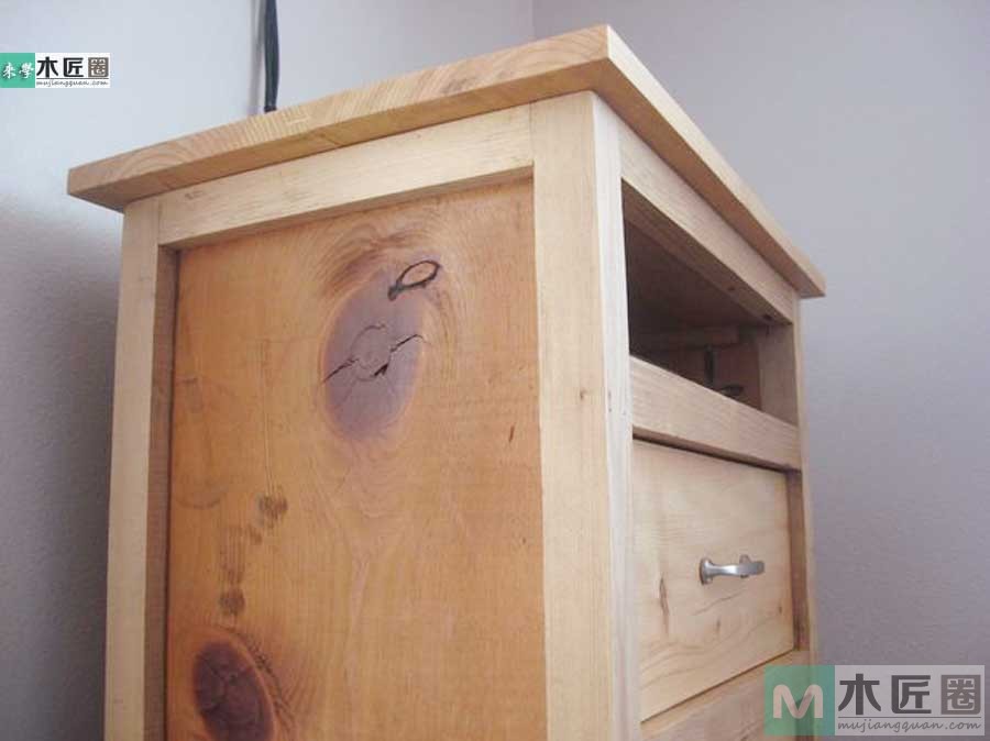木工爱好者，用最简单的方法一步步制作实木床头柜