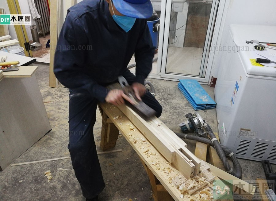 木工爱好者分享木工桌的做法教程，亮点是桌子用料（2-1）