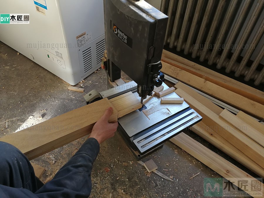 木工爱好者分享木工桌的做法教程，亮点是桌子用料（2-1）