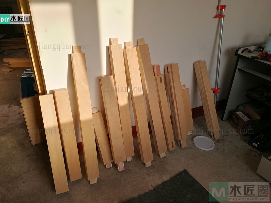 木工爱好者分享木工桌的做法教程，亮点是桌子用料（2-1）