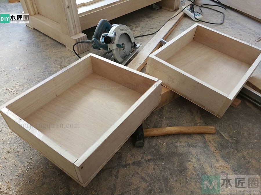 木工爱好者分享木工桌的做法教程，亮点是桌子用料（2-1）