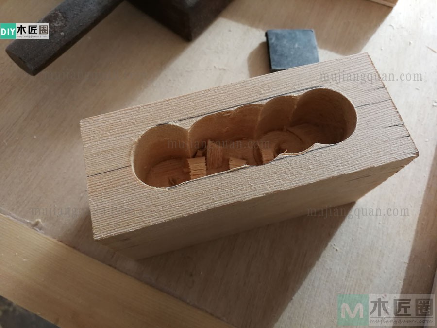 木工爱好者分享木工桌的做法教程，亮点是桌子用料（2-1）