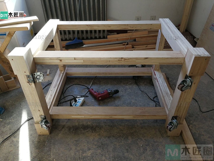 木工爱好者分享木工桌的做法教程，亮点是桌子用料（2-1）