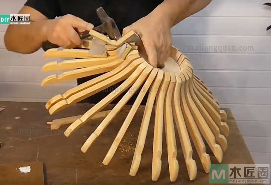 文艺感十足的木制吊灯，图解衣架吊灯的制作方法