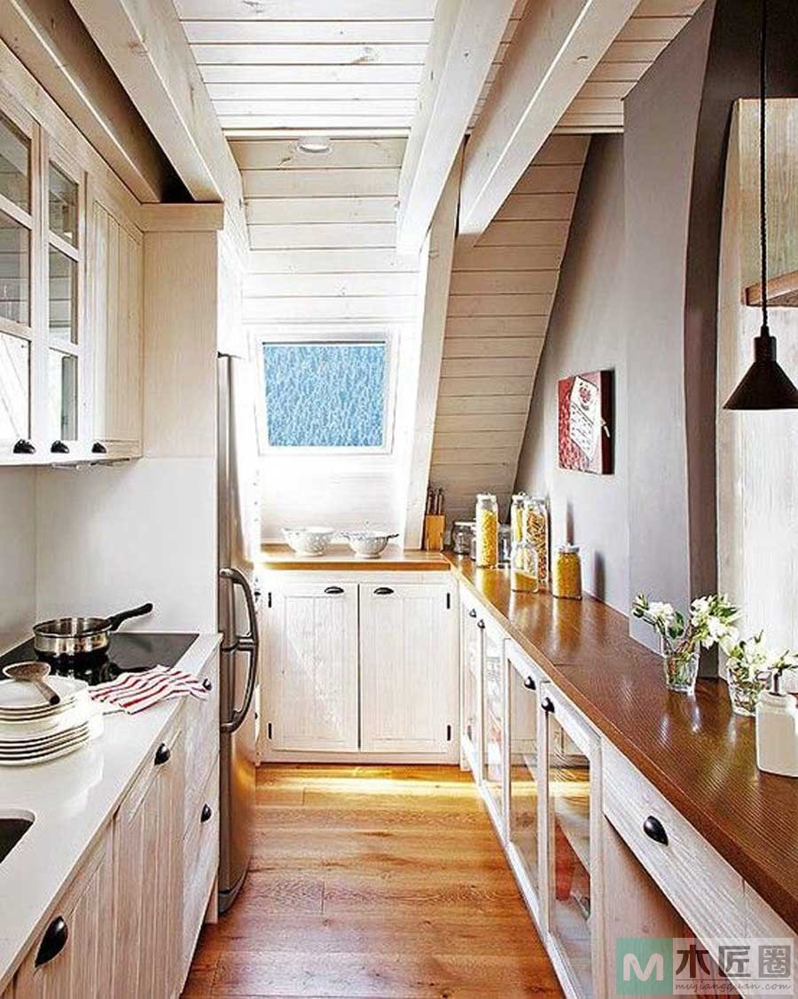 打造一个温馨小厨房，必须看中的是它的整个的装修设计