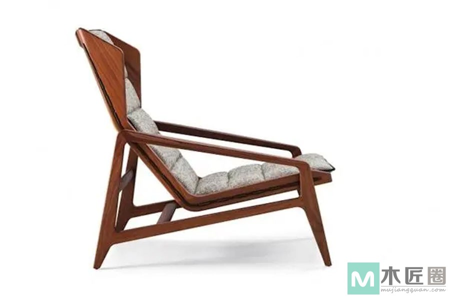 椅，始源于魏晋和隋朝，初名为胡床或马扎，宋叫做交椅