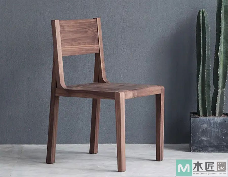 椅，始源于魏晋和隋朝，初名为胡床或马扎，宋叫做交椅