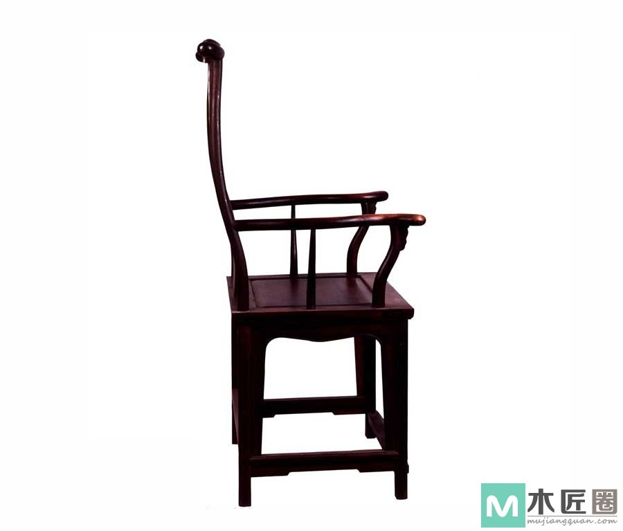 椅，始源于魏晋和隋朝，初名为胡床或马扎，宋叫做交椅