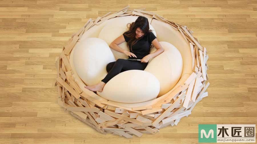 以色列家具设计师，设计的一款神奇鸟巢形懒人专用沙发
