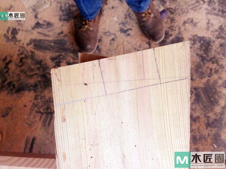 木工爱好者diy图解教学，最简易实木餐桌制作过程