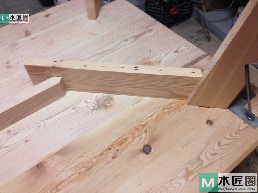 木工爱好者diy图解教学，最简易实木餐桌制作过程