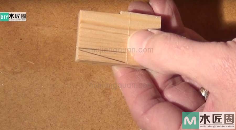 木工绝技之半榫破头楔，一个长在木头里的榫卯结构