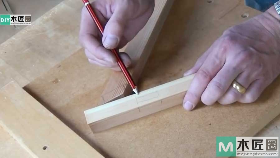 榫卯结构，是极为精巧的发明，图解斜肩榫结构的制作方法