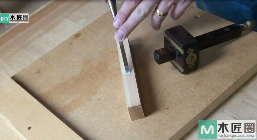 榫卯结构，是极为精巧的发明，图解斜肩榫结构的制作方法