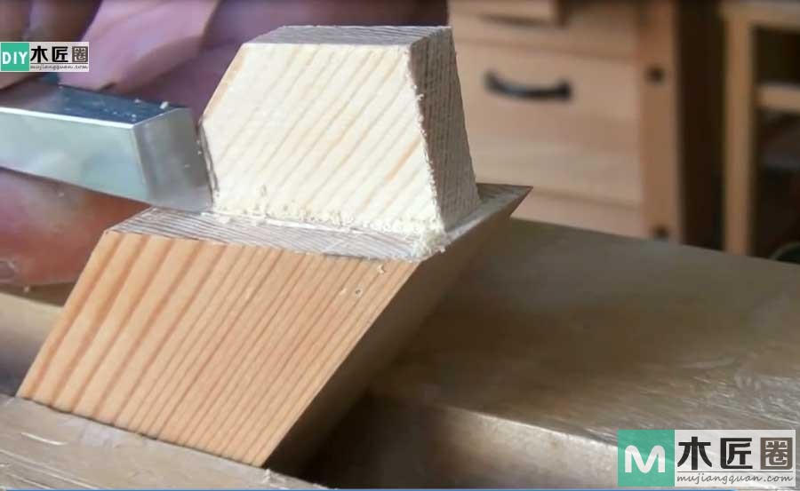 榫卯结构，是极为精巧的发明，图解斜肩榫结构的制作方法