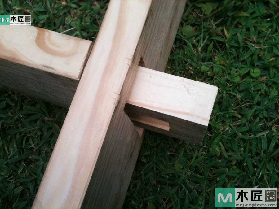 木工diy图解，自制简易原木榫卯书架