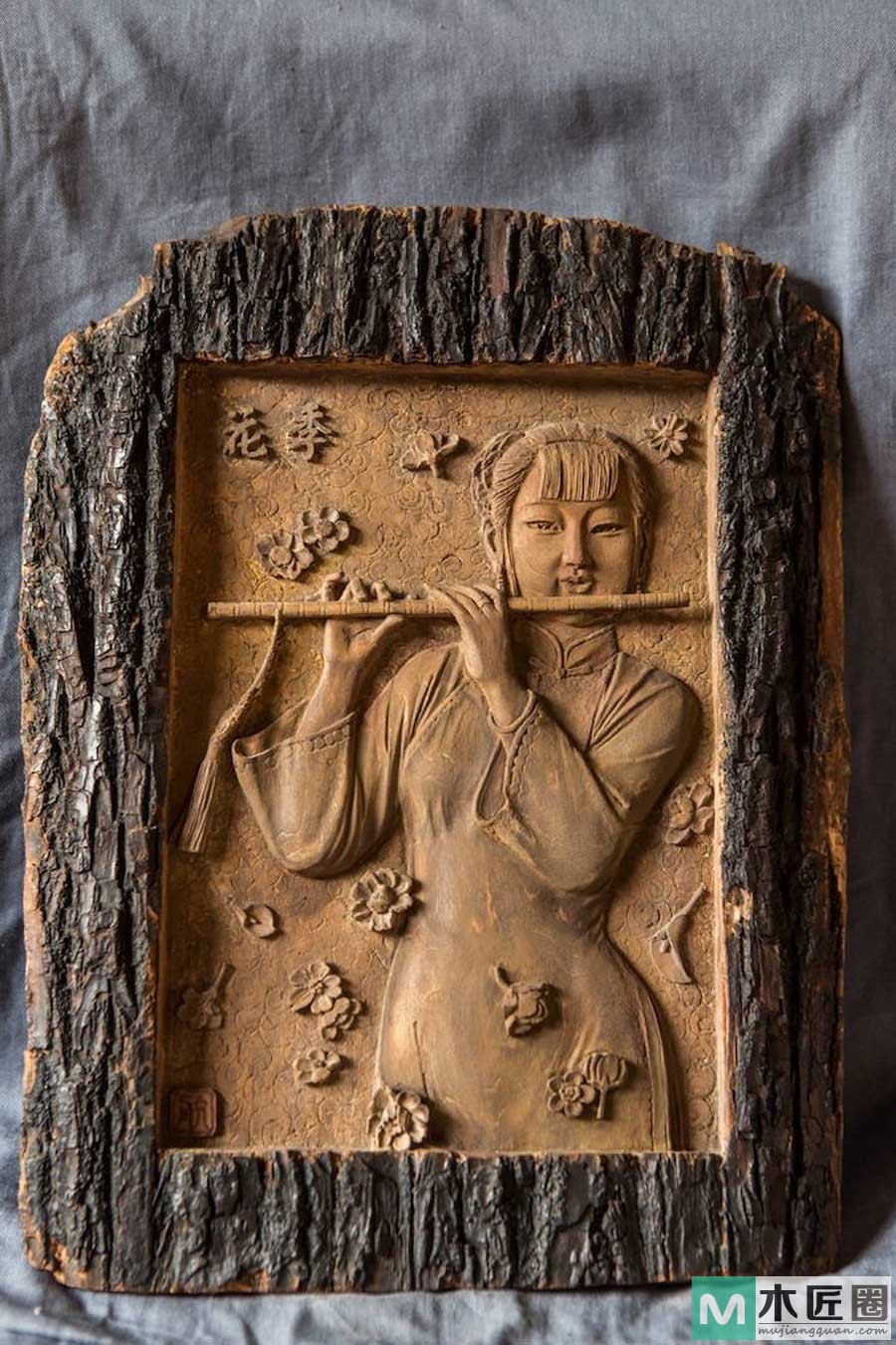 汉派木雕是整个湖北木雕的总称，最早起源于东周及楚汉