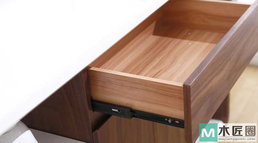 抽屉导轨如何选择？用木质滑轨还是金属导轨好？