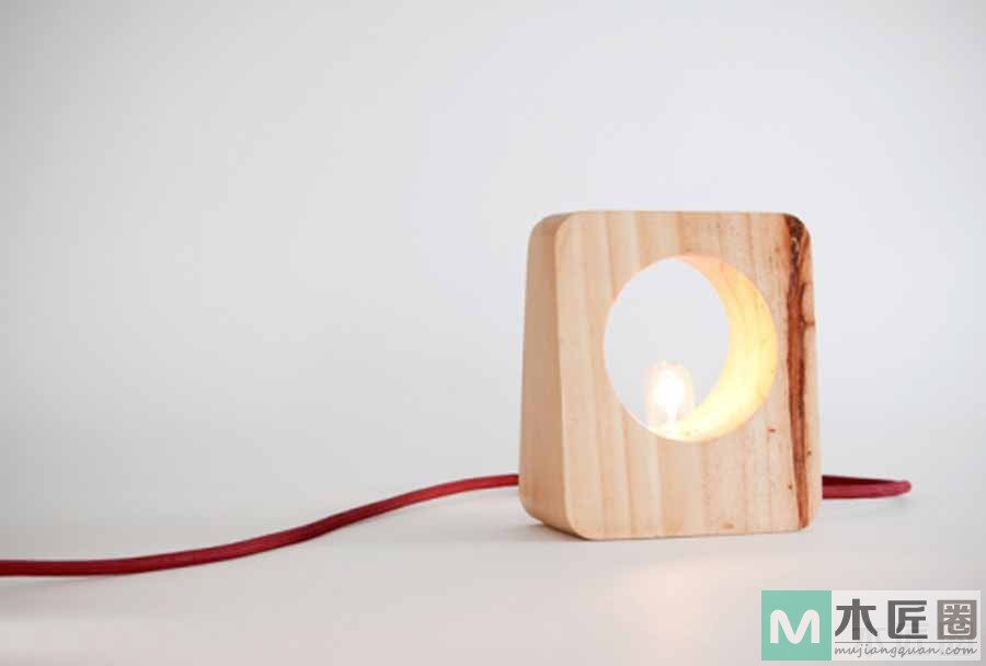 独特的手工木制台灯，木工爱好者的创意作品！